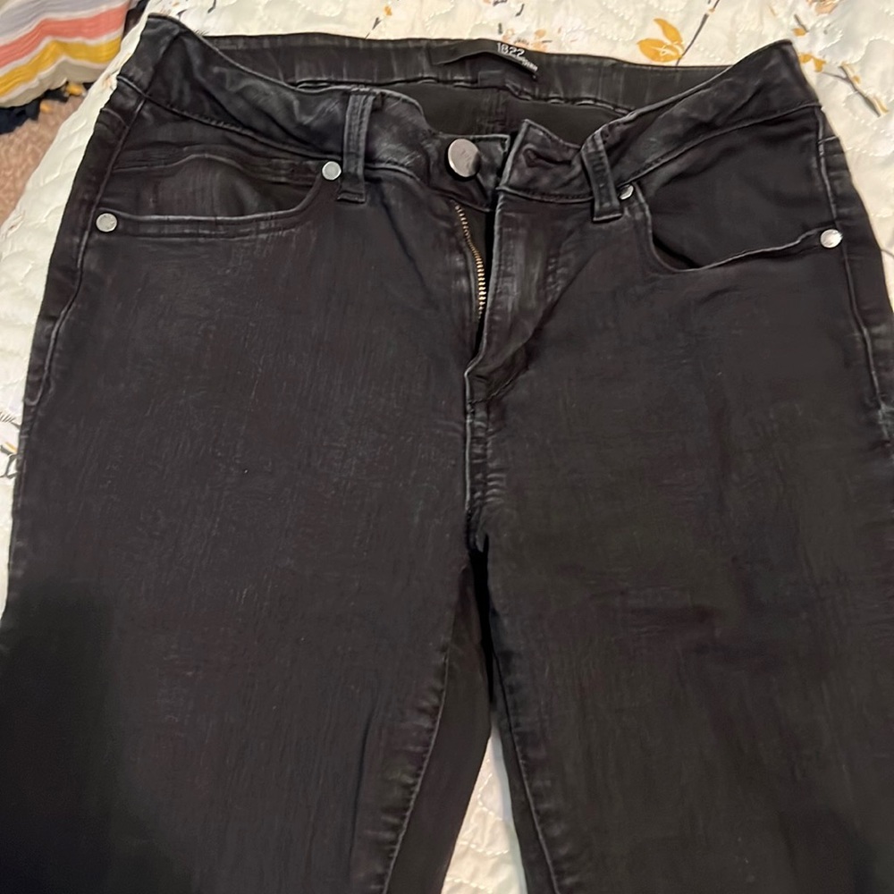 1822 Denim Black Skinny Jeans - Women’s 6